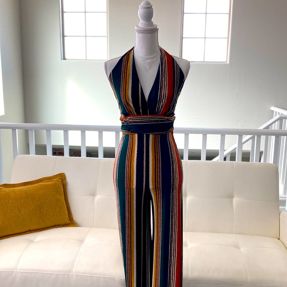 NWOT Halter Jumpsuit- Size Med